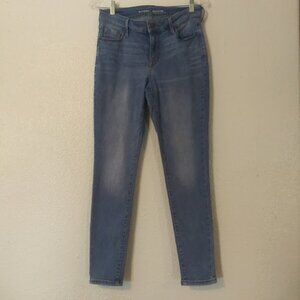 Old Navy women's size 6 Rockstar mid rise/taille Mi-Basse light wash jeans